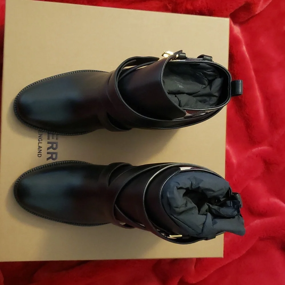 Burberry Booties - Picture 3 of 9